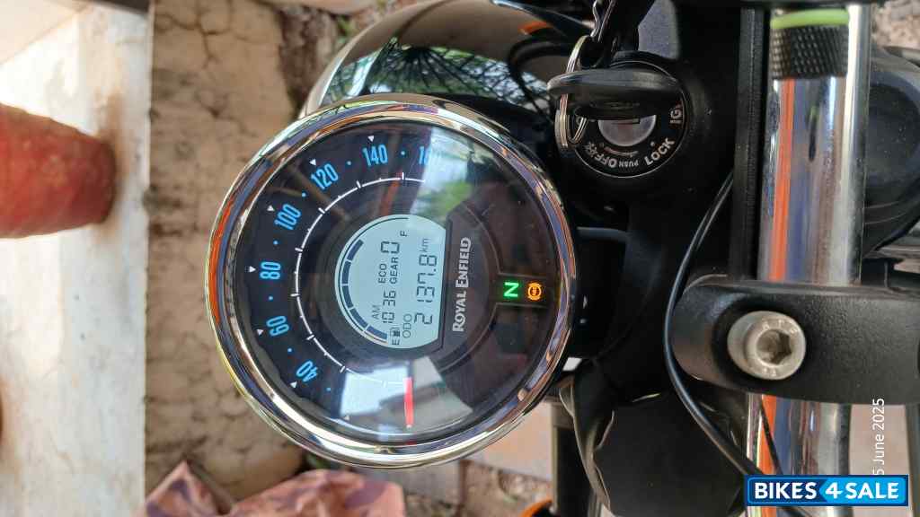 Royal Enfield Meteor 350 Stellar