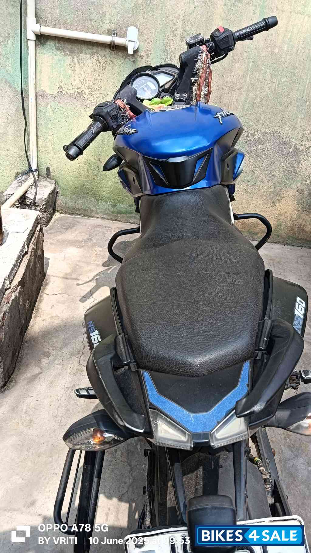 Blue Bajaj Pulsar NS 160 BS6