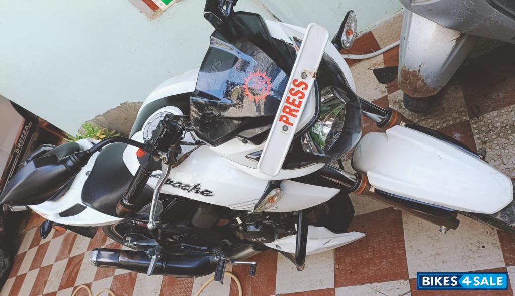 TVS Apache RTR 200 4V