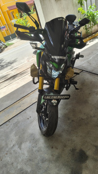 Green Bajaj Dominar 400