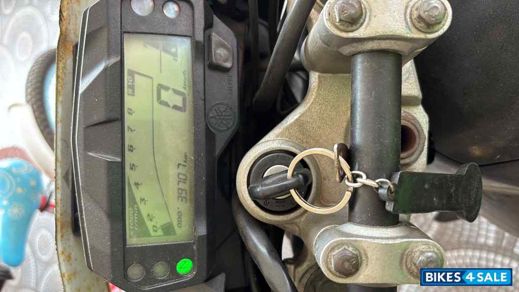 Black Yamaha FZ FI V2