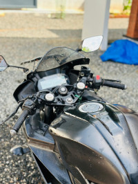 Black Yamaha YZF R15 V3