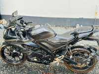Black Yamaha YZF R15 V3