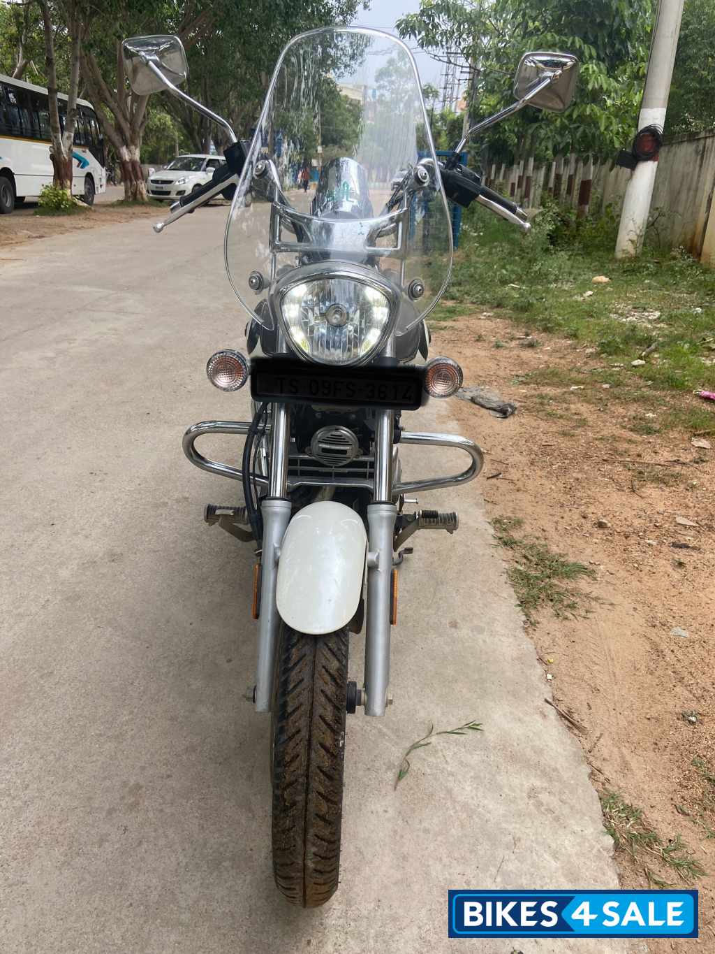 Bajaj Avenger Cruise 220 BS6