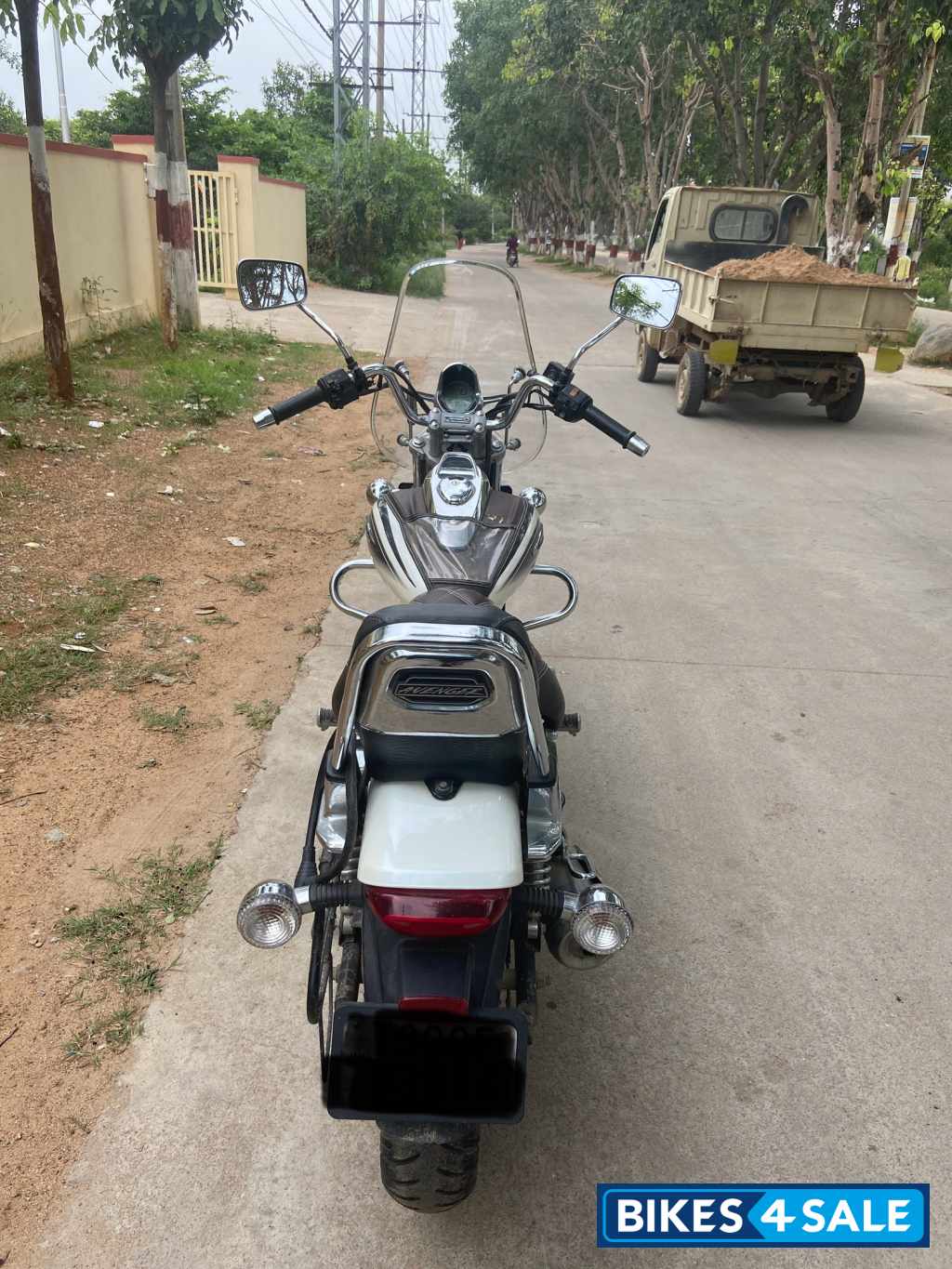 Bajaj Avenger Cruise 220 BS6