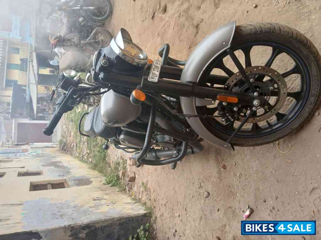 Royal Enfield Classic 500 Tribute Black