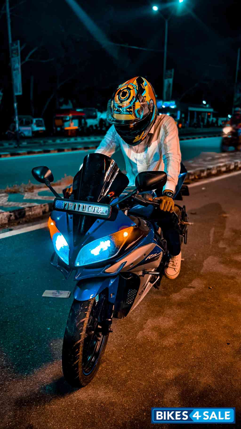 Blue And Silver Yamaha YZF R15 V2