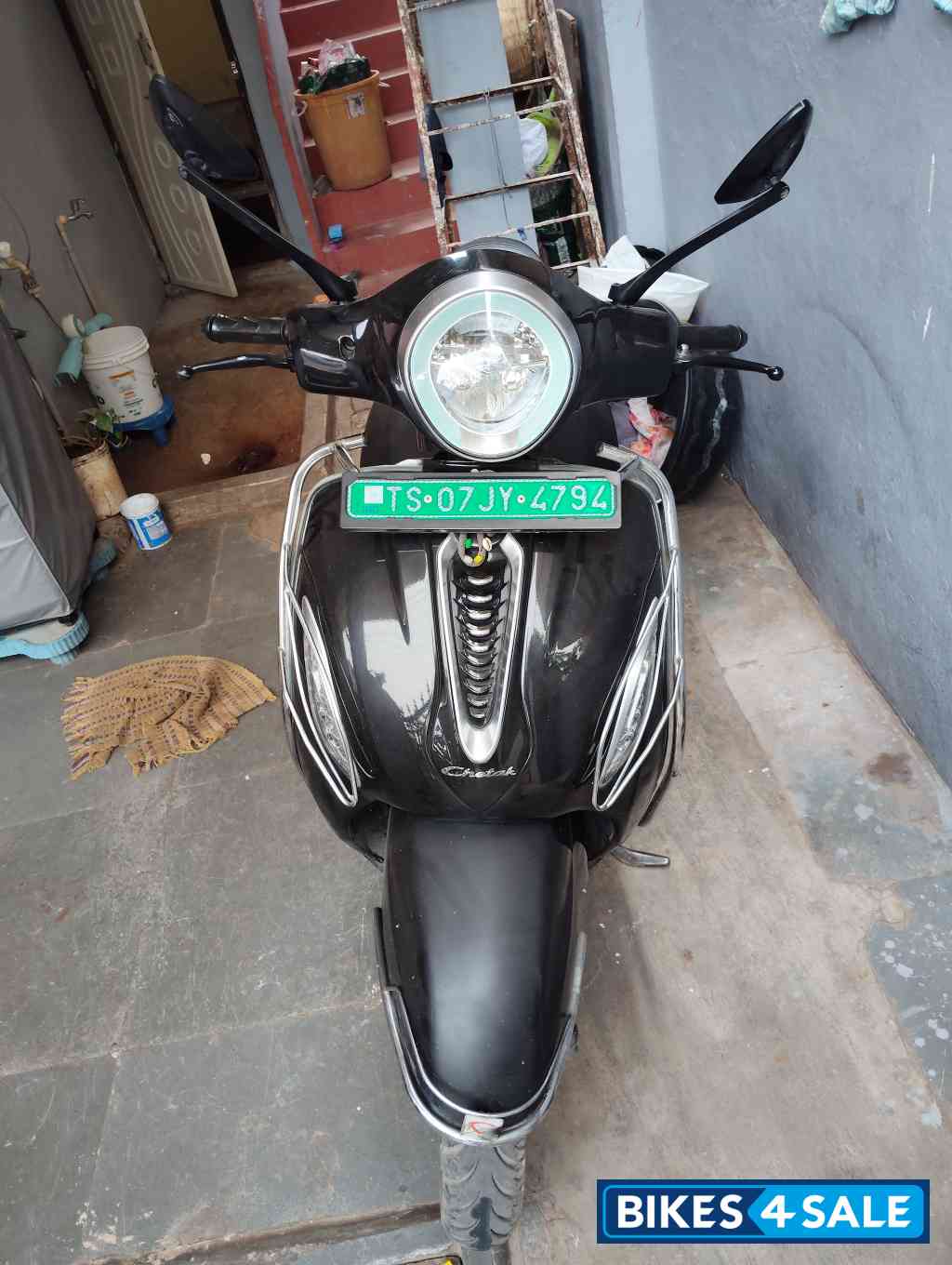 Bajaj Chetak Premium