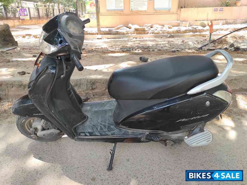 Black Honda Activa