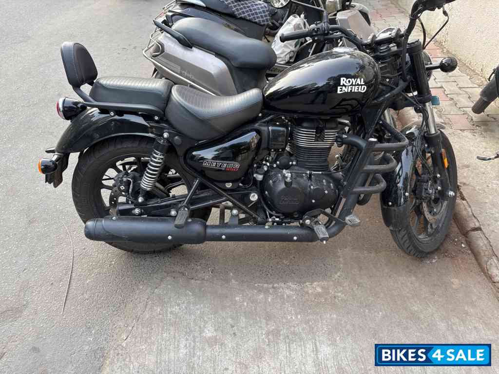 Royal Enfield Meteor 350 Fireball
