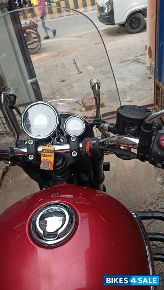 Royal Enfield Meteor 350 Supernova