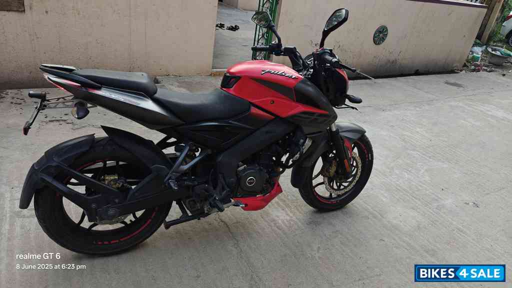 Bajaj Pulsar 200 NS ABS