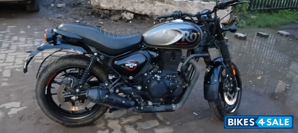 Grey Royal Enfield Hunter 350 Retro