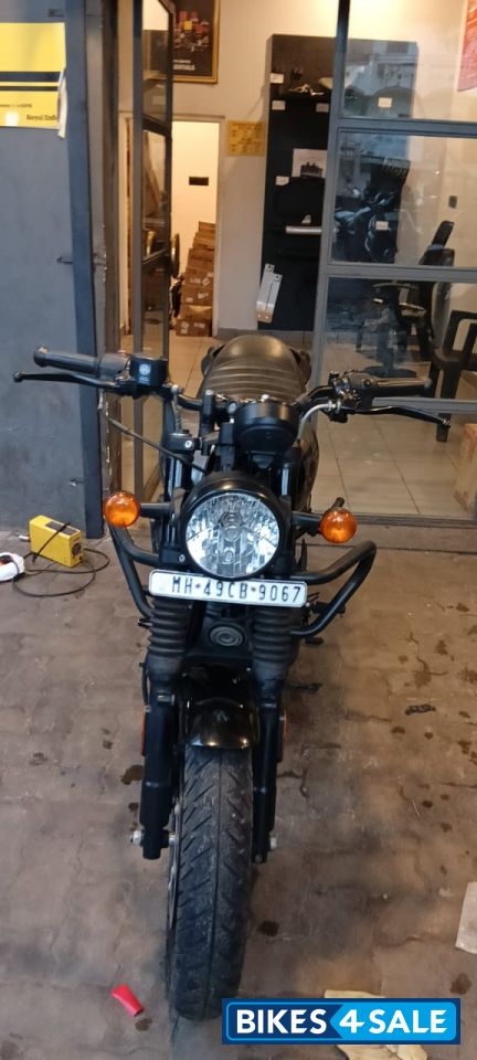 Grey Royal Enfield Hunter 350 Retro