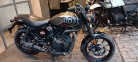 Grey Royal Enfield Hunter 350 Retro