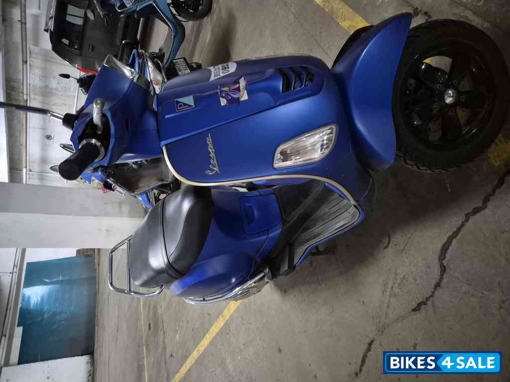 Blue Vespa SXL 125
