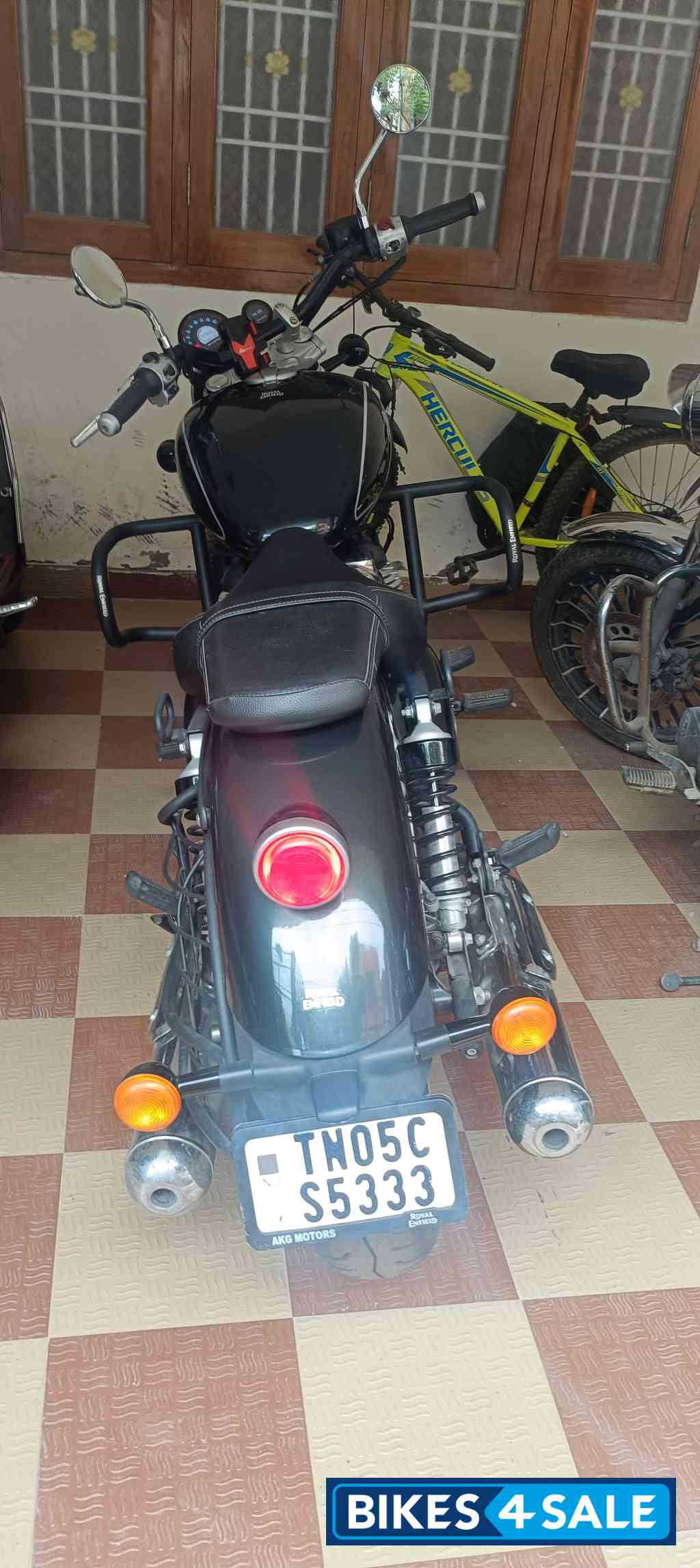 Royal Enfield Super Meteor 650