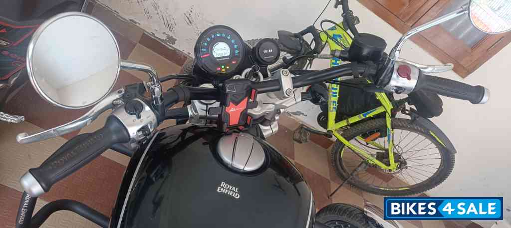 Royal Enfield Super Meteor 650