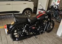 Stealth Black Royal Enfield Classic 350 Dual Channel BS6