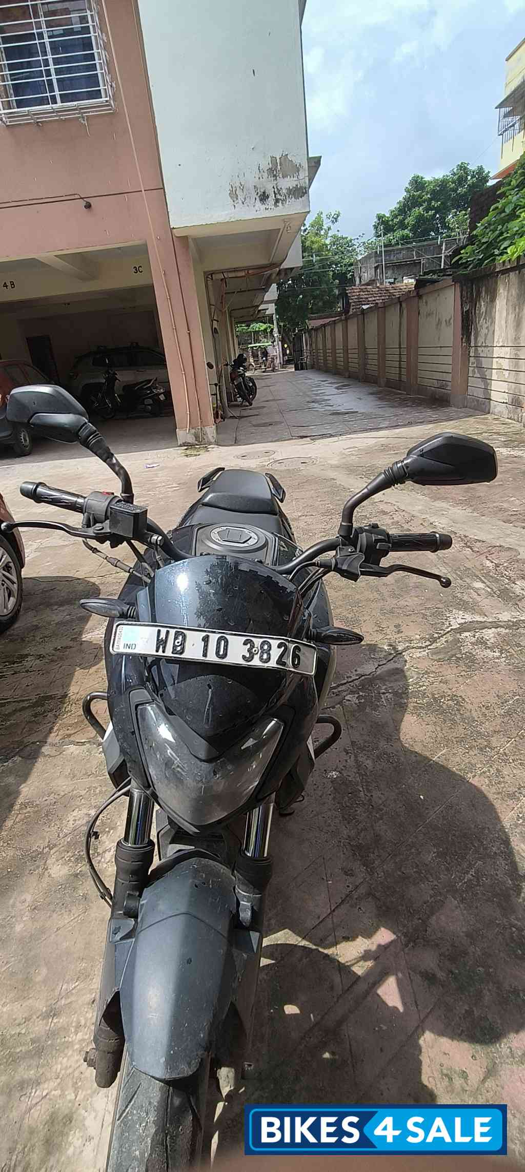 Bajaj Dominar 400