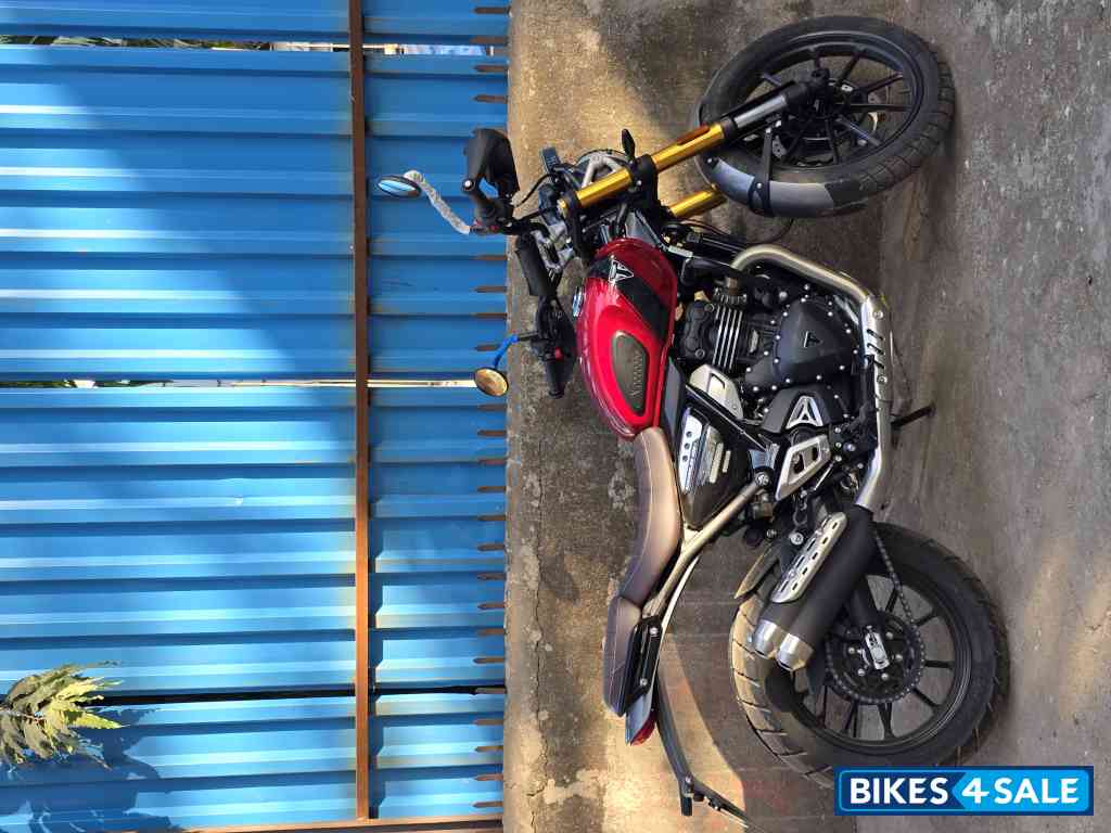 Triumph Scrambler 400 X