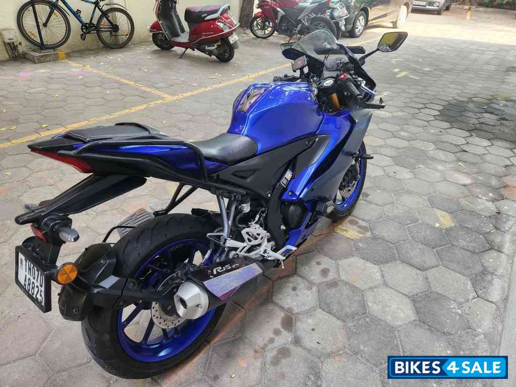 Racing Blue Yamaha R15 V4