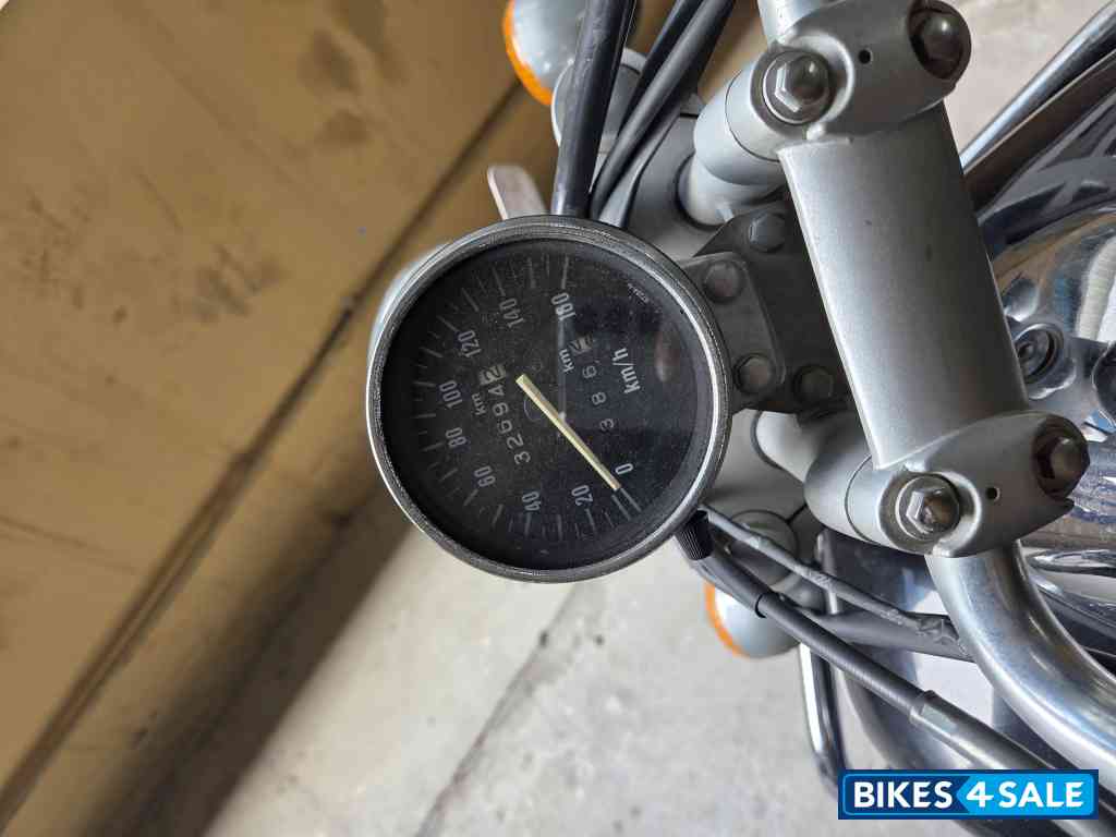 Bajaj Avenger 220 DTS-i