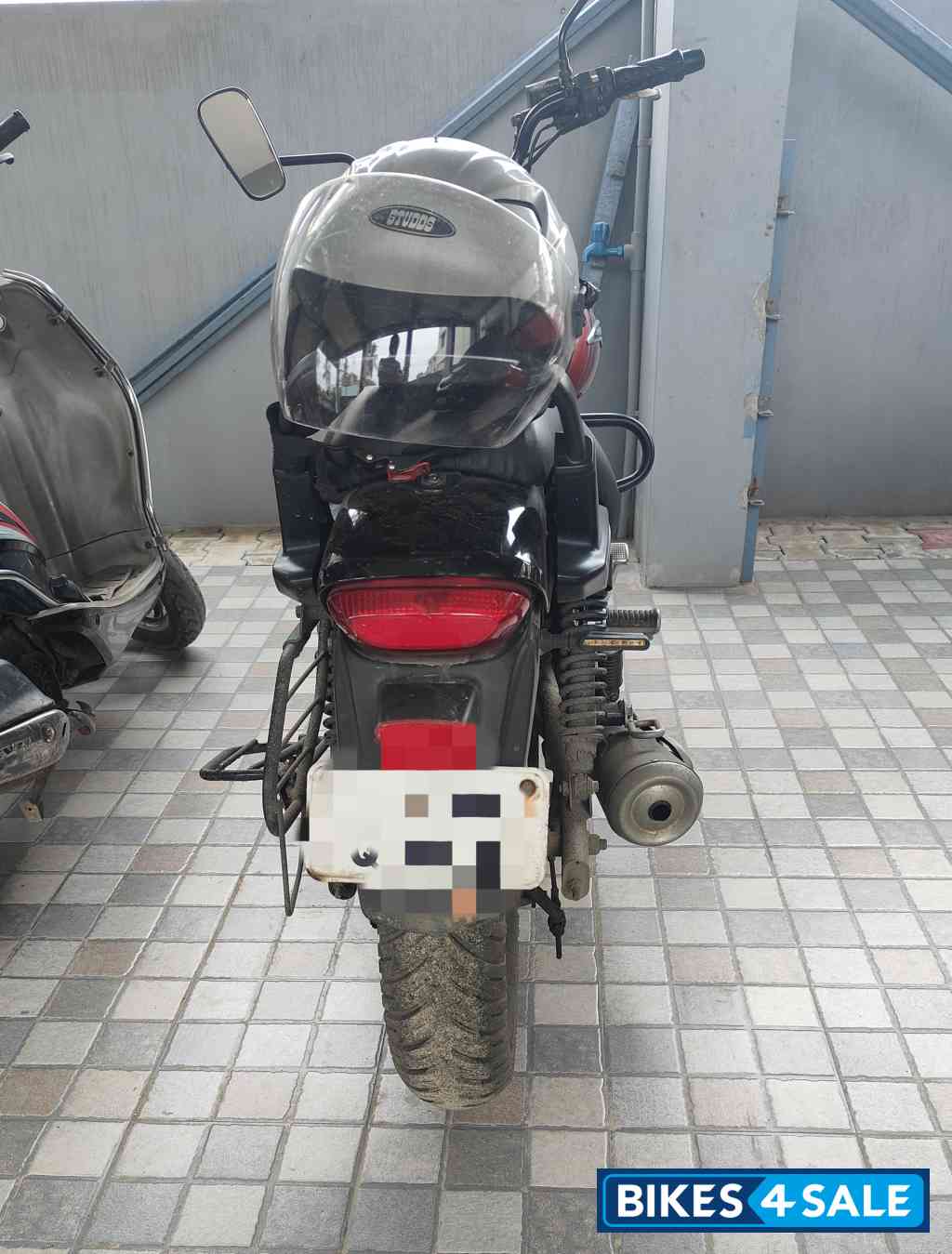 Bajaj Avenger Street 180