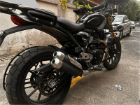 Black Triumph Scrambler 400 X