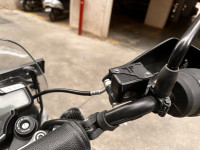 Black Triumph Scrambler 400 X