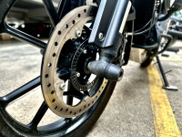 Black Triumph Scrambler 400 X