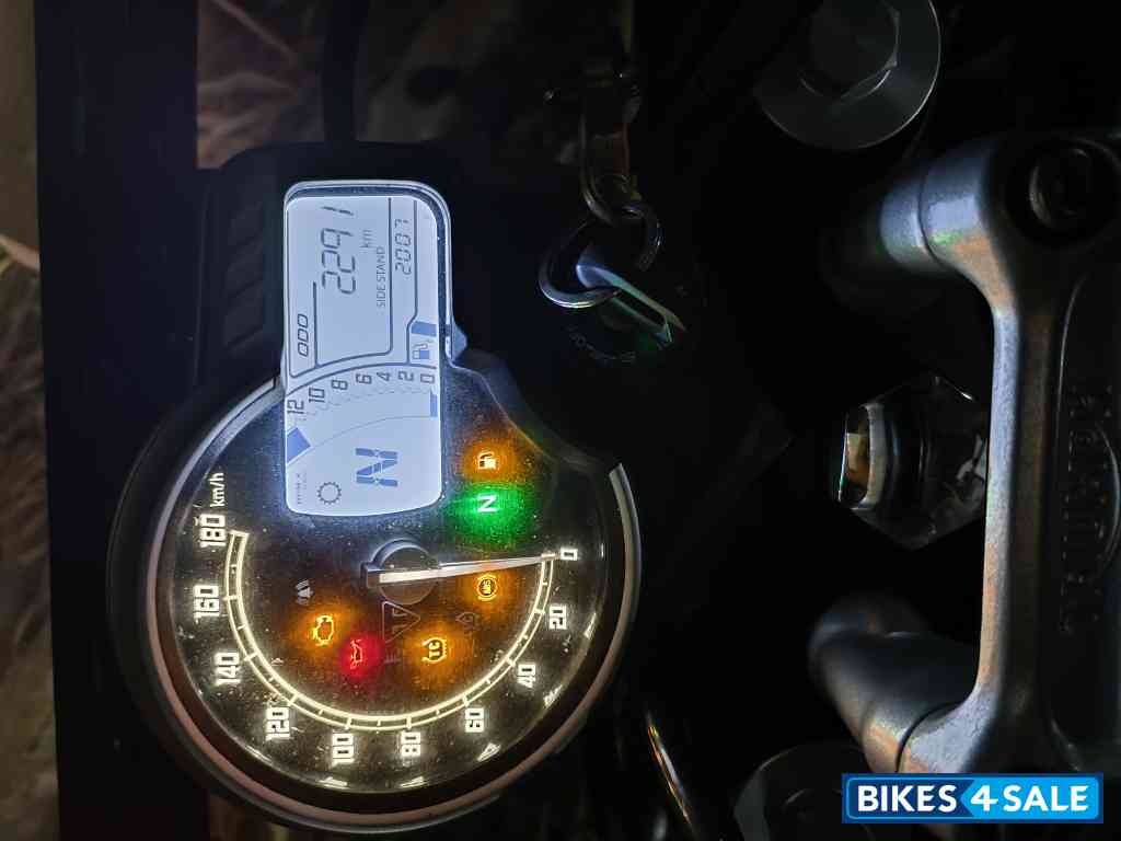 Triumph Scrambler 400 X