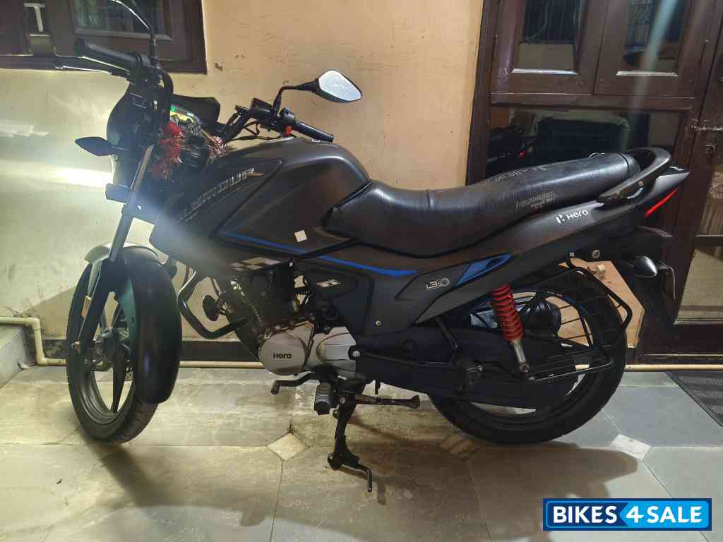 Grey Blue Stripe Hero Glamour Xtec