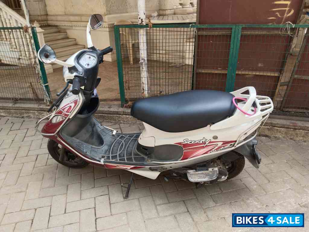 White And Red TVS Scooty Pep