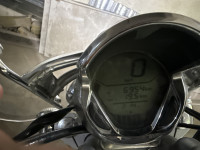 Moon White Bajaj Avenger Cruise 220 BS6