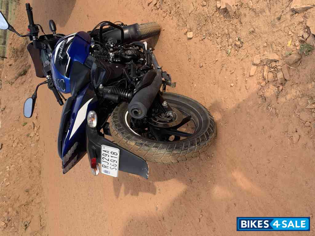 Bajaj Pulsar 150 Twin Disc BS6