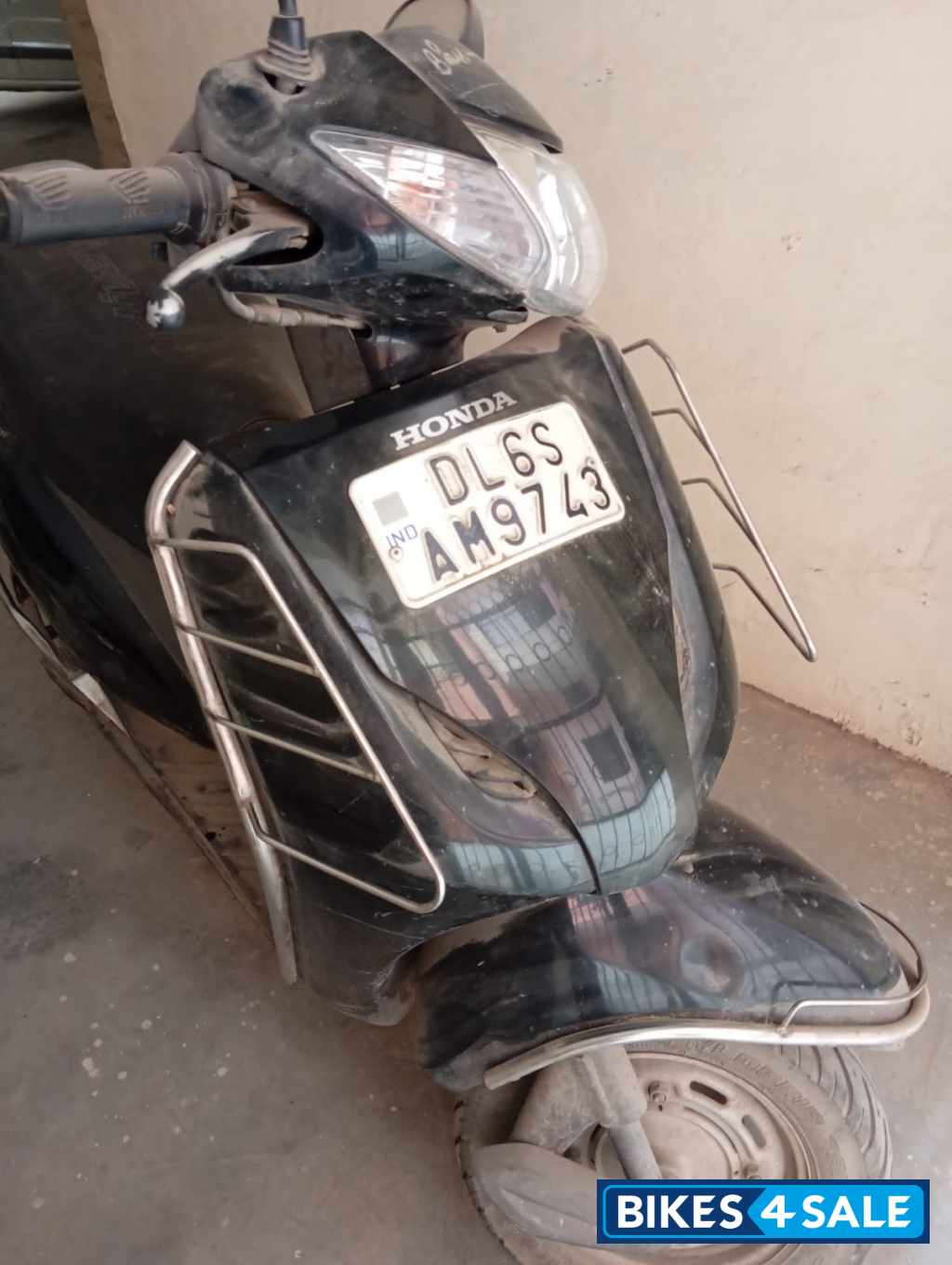 Black Honda Activa