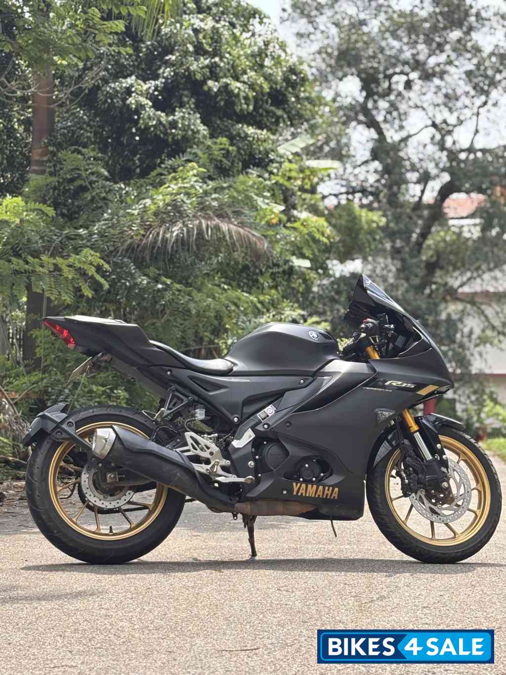 Mat Black Yamaha R15 V4