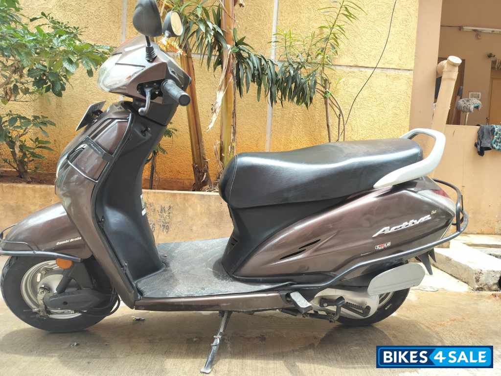 Majestic Brown Metal Honda Activa 5G