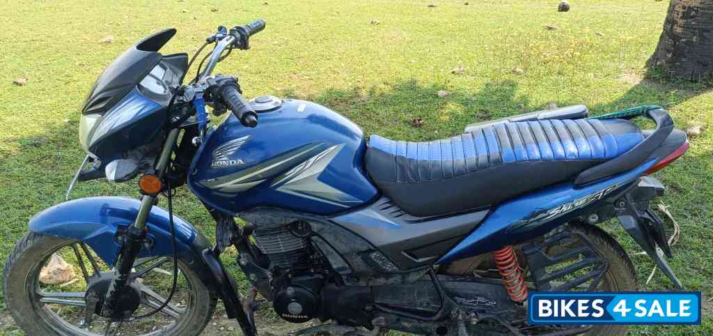 Blue Honda CB Shine SP