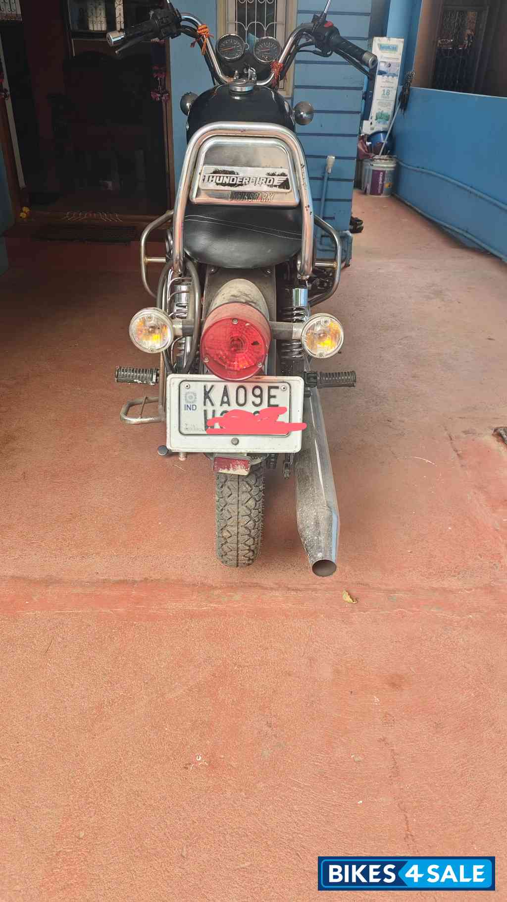 Black Royal Enfield Thunderbird TwinSpark 350