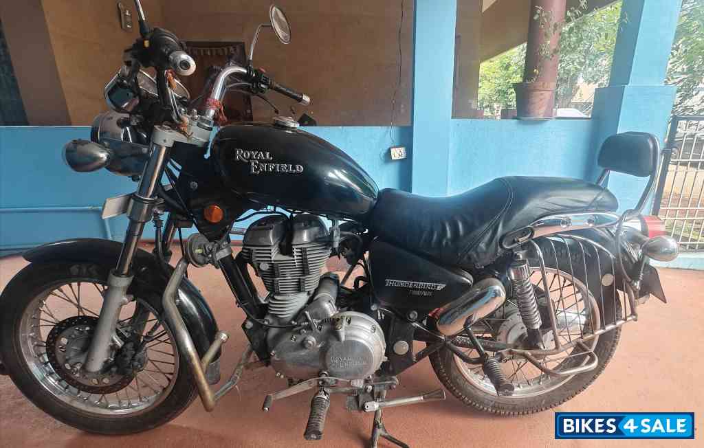 Black Royal Enfield Thunderbird TwinSpark 350