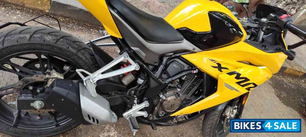 Yellow Hero Karizma XMR