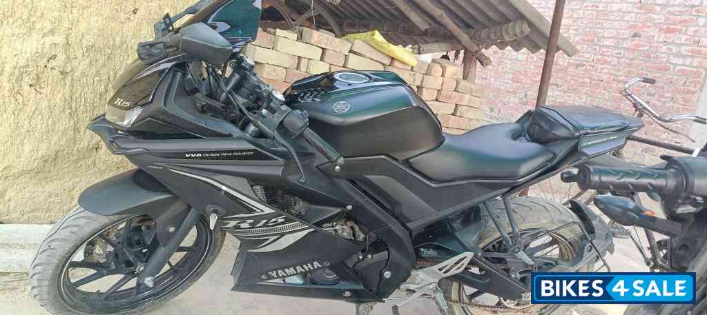 Yamaha YZF R15 V3