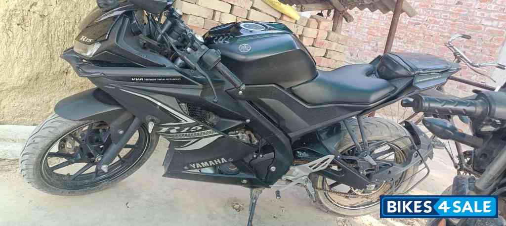 Yamaha YZF R15 V3