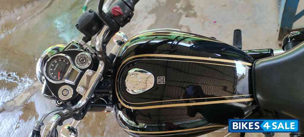 Battalion Black Royal Enfield 2023 Bullet 350