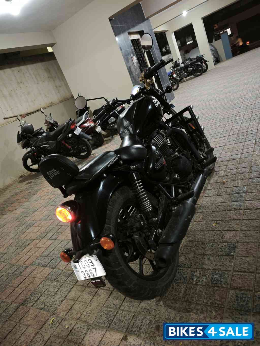 Royal Enfield Meteor 350 Fireball