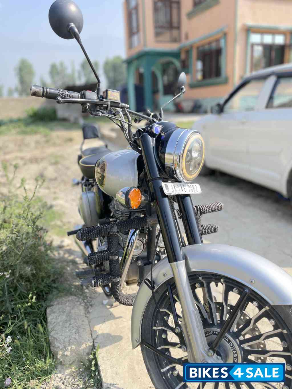Silver Royal Enfield Classic 350 BS VI