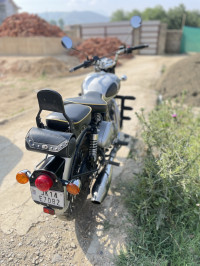 Silver Royal Enfield Classic 350 BS VI