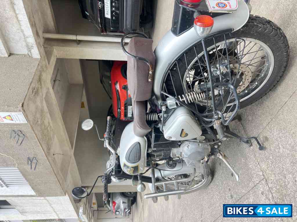 Royal Enfield Classic 350 Royal Enfield Classic 350